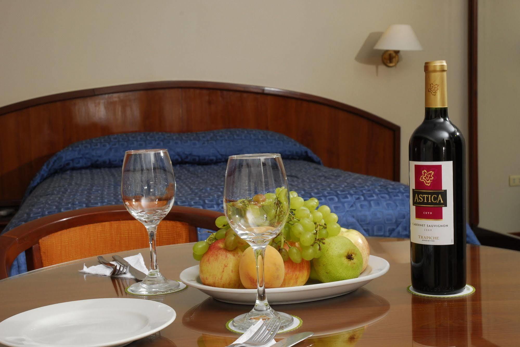 Hotel Park Suites Lima Luaran gambar